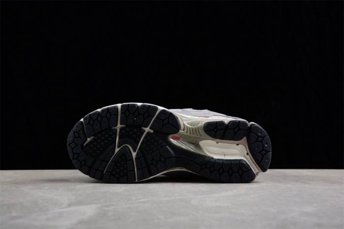 New Balance 2002R Protection Pack Grey M2002RDM