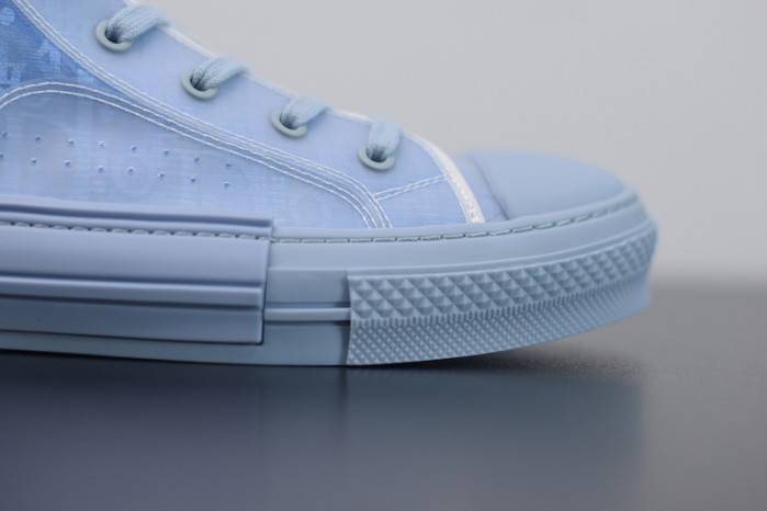 D10R B23 Oblique High Top Sneaker