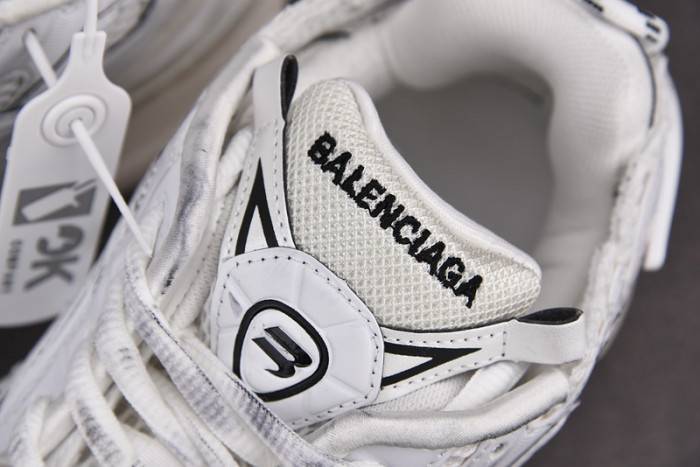 Ba*len*cia*ga -runner