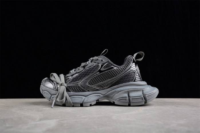 Ba*len*cia*ga phantom sneaker w2xl10108