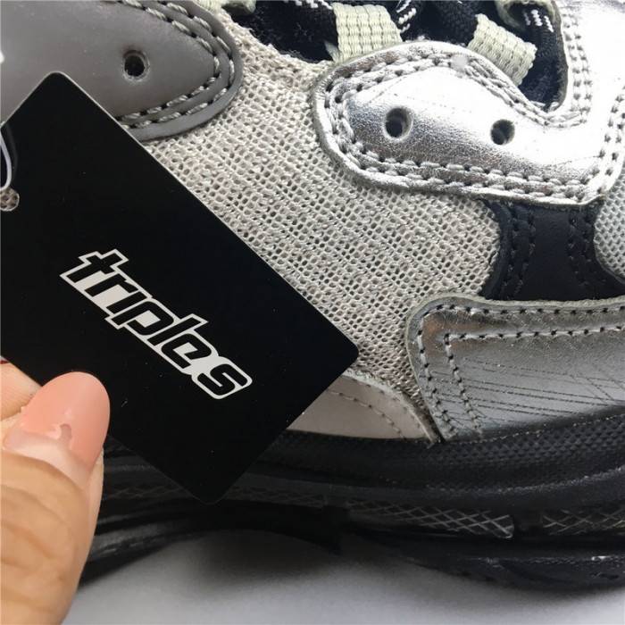 BLCG TRIPLE TRAINER ‘GRAY SILVER‘ 541624 W09E1 7320