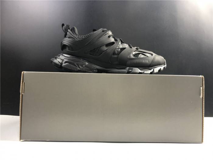 BLCG Track Trainer Black 542023 W3GB1 7302