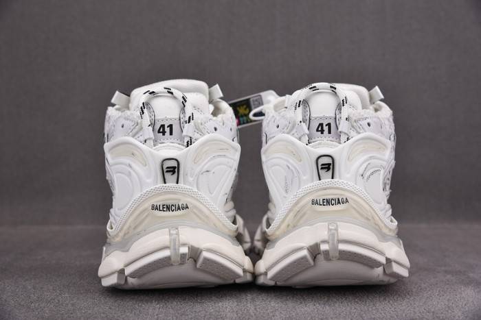 Ba*len*cia*ga -runner