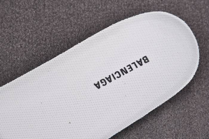 Ba*len*cia*ga -runner