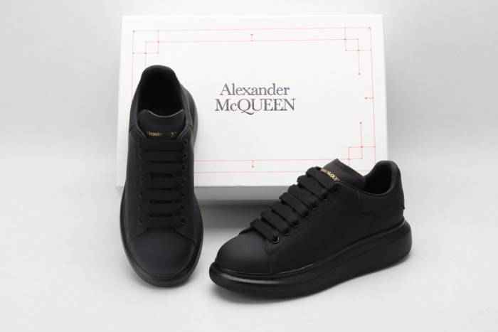 MQ Sneakers