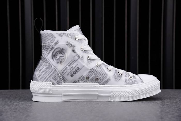 D10R B23 Oblique High Top Sneaker