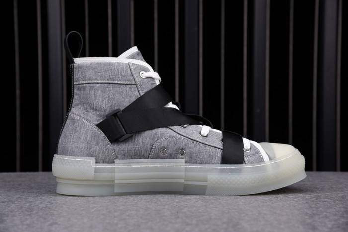 D10R B23 Oblique High Top Sneaker