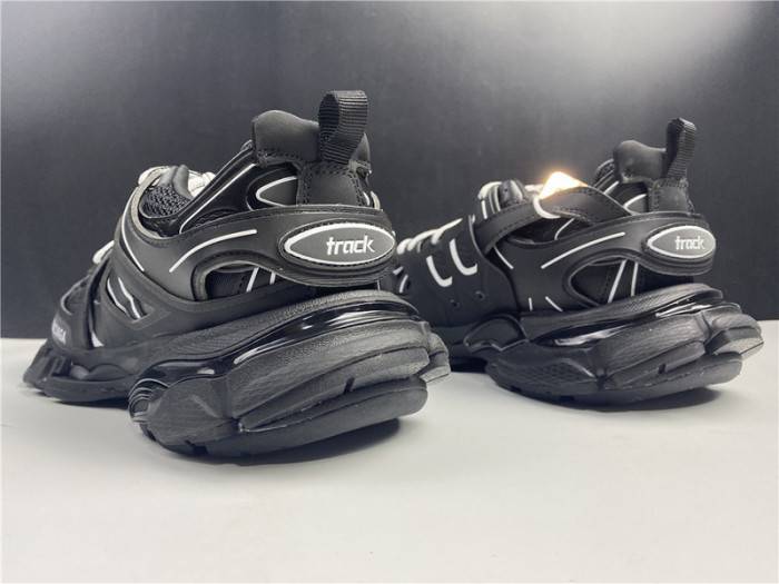 BLCG Track Trainer black 542436-W1G81-2045