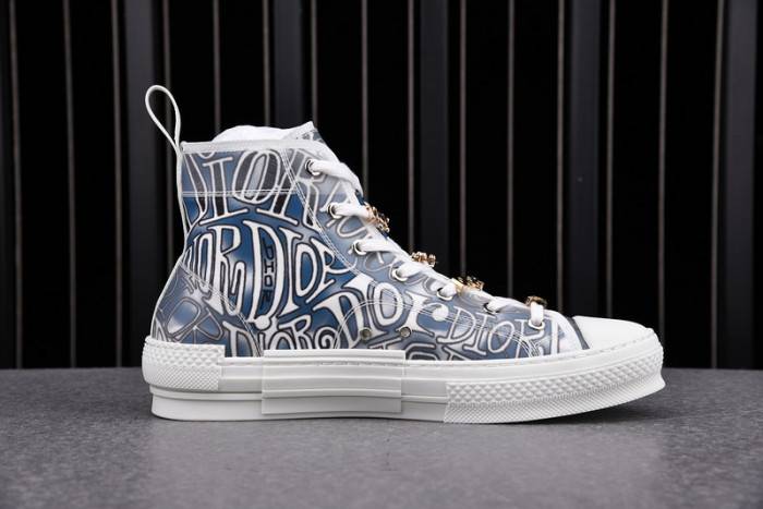 D10R B23 Oblique High Top Sneaker