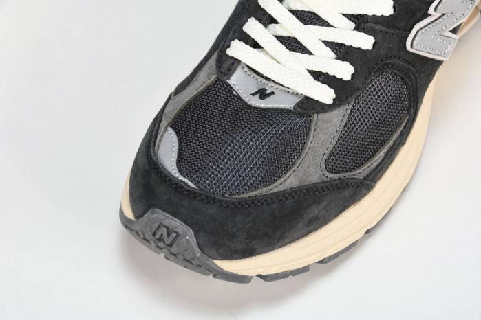 NEW BALANCE Q26 New Balance M2002RHO