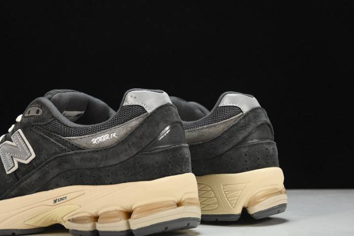 NEW BALANCE Q26 New Balance M2002RHO