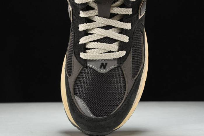 NEW BALANCE Q26 New Balance M2002RHO