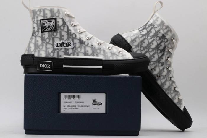 D10R B23 Oblique High Top Sneaker