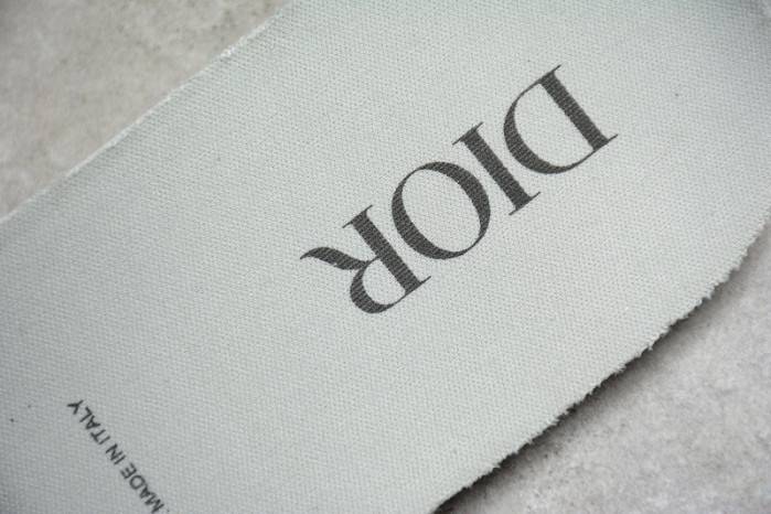 D10R B27 High Top Sneaker