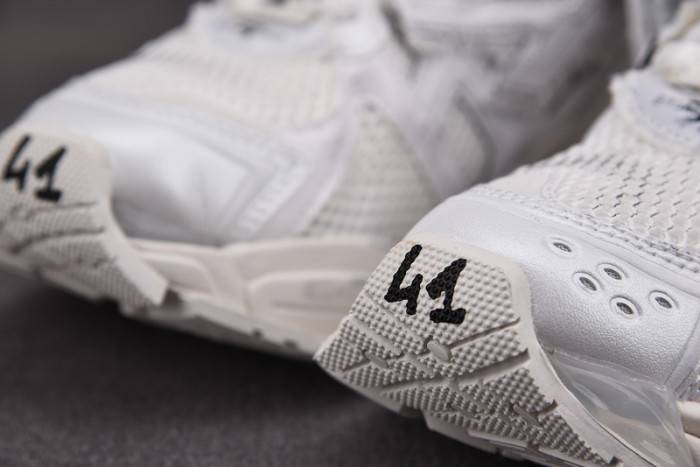 Ba*len*cia*ga -runner