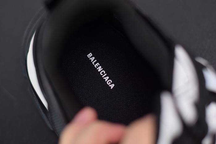 BLCG Track.2 black and white 570391 W2GN3 1090