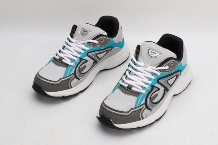 D10R B30 SNEAKER