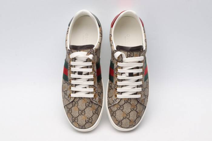 G*u*i sneaker