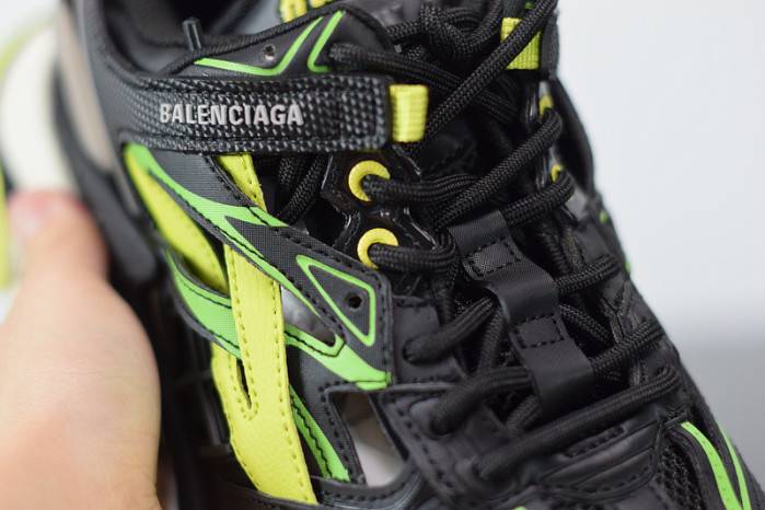 BLCG Track.2 black fluorescent and yellow 570391 W2GN3 1022