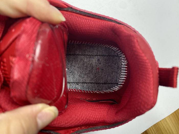 BLCG Track.2 Pearl Red 570391 W2GN3 2029