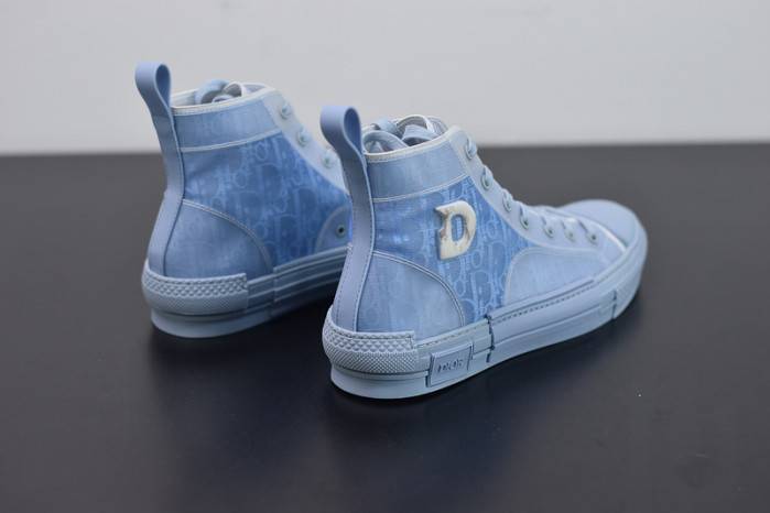 D10R B23 Oblique High Top Sneaker