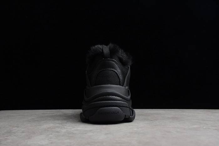 BLCG Sneaker Triple.s.