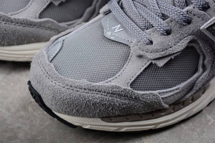 New Balance 2002R Protection Pack Grey M2002RDM