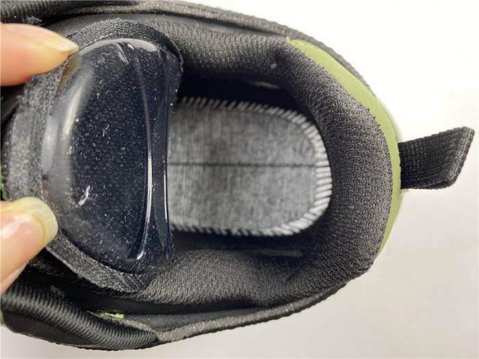 BLCG Track.2 black and green 568614 W3AE1 2311