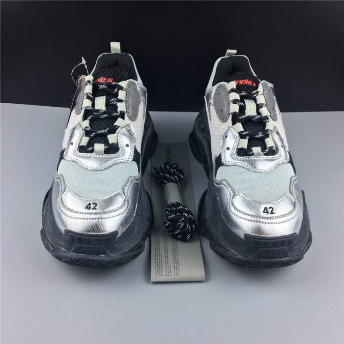 BLCG TRIPLE TRAINER ‘GRAY SILVER‘ 541624 W09E1 7320