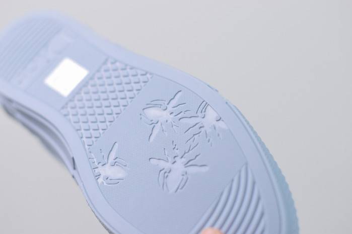 D10R B23 Oblique High Top Sneaker