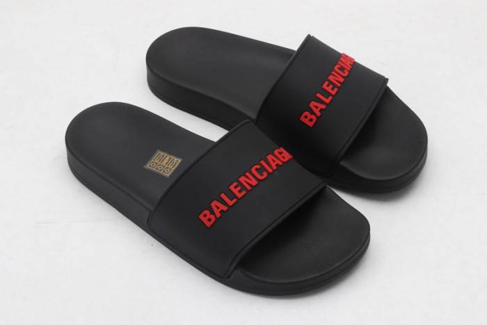 BLCG SLIPPERS