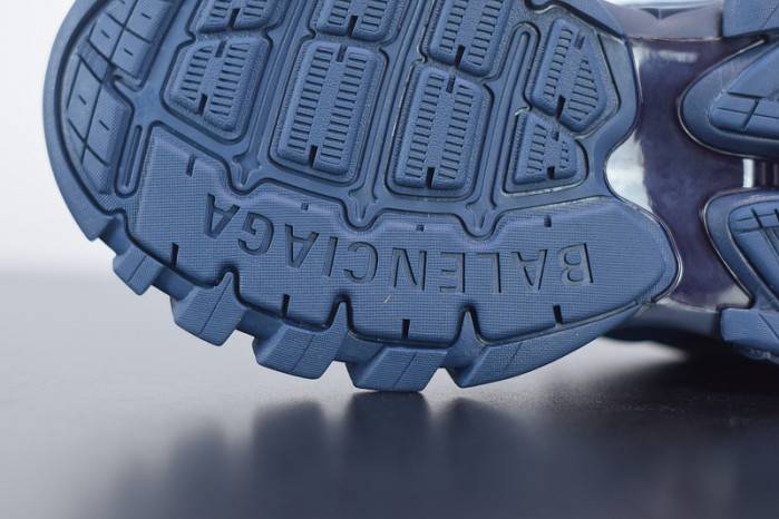 BLCG Track Trainer Dark Navy 542023 W2LA1 4107