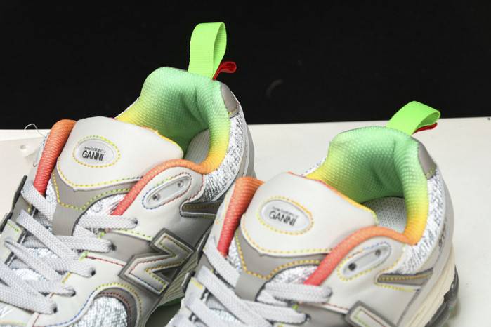 NEW BALANCE Q26 New Balance ML2002RGD