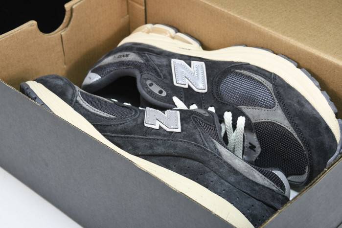 NEW BALANCE Q26 New Balance M2002RHO