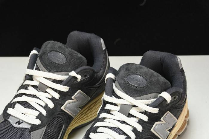 NEW BALANCE Q26 New Balance M2002RHO