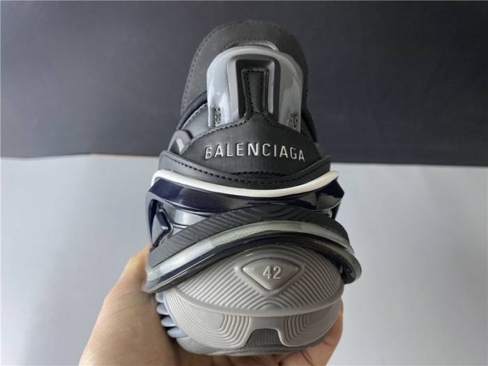 BLCG 5.0 TYREX 20SS RUNWAY RED AND BLACK 617535-W2CB1-1060