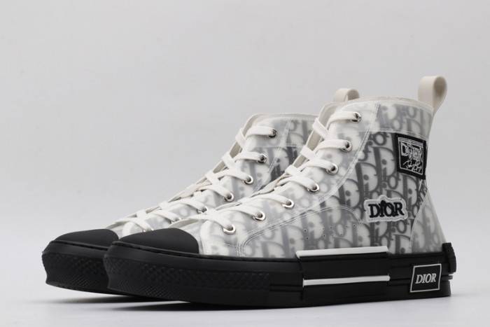 D10R B23 Oblique High Top Sneaker