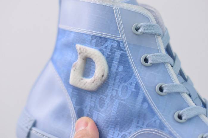 D10R B23 Oblique High Top Sneaker