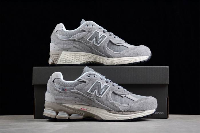 New Balance 2002R Protection Pack Grey M2002RDM