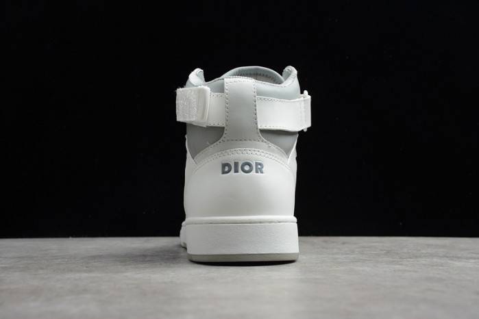 D10R B27 High Top Sneaker