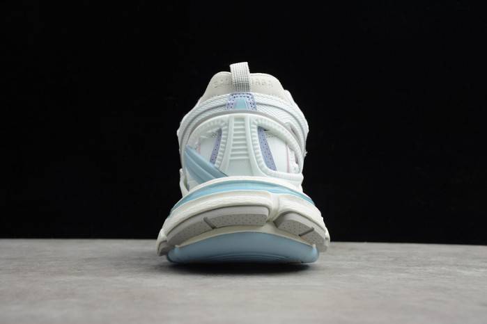 BLCG Track.2 White Light Blue 568615-W2GN3-9045