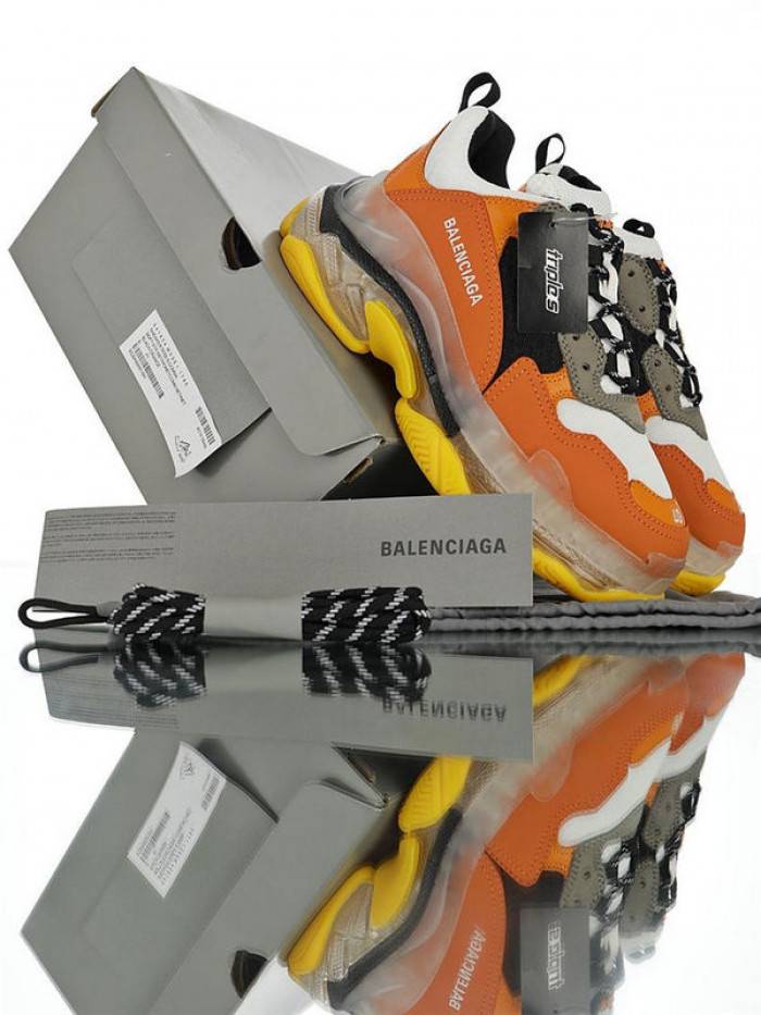 BLCG TRIPLE TRAINER ‘BLACK ORANGE’ 541624 W09E1 1766