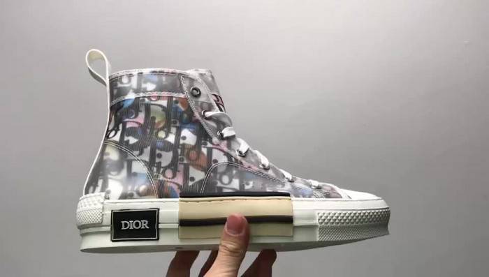 D10R B23 Oblique High Top Sneakers L02N4