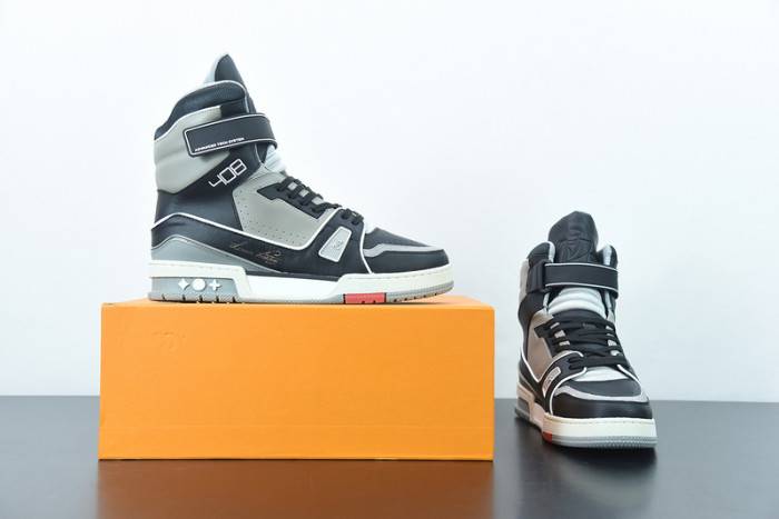 LOUI VUITTO SNEAKER