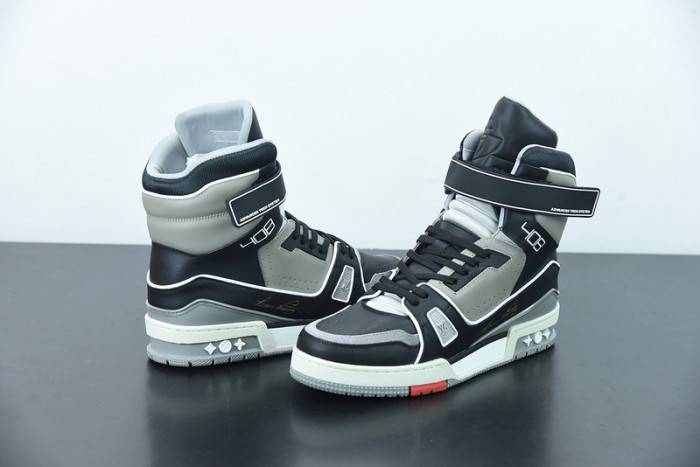 LOUI VUITTO SNEAKER