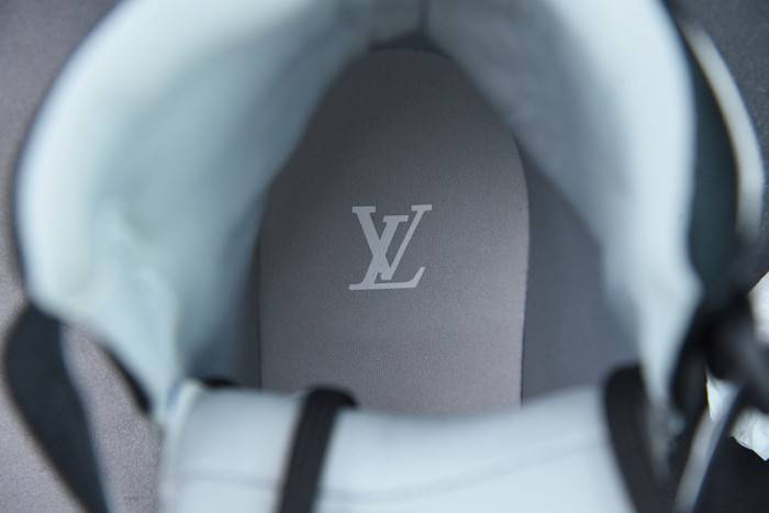 LOUI VUITTO SNEAKER