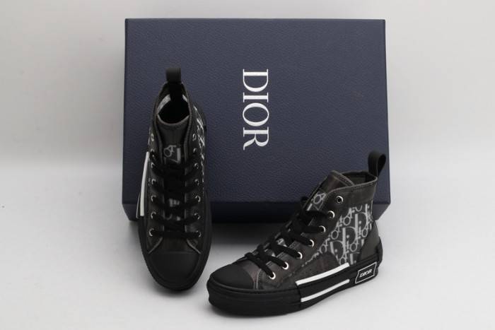 D10R B23 Homme Kaws High Top Sneaker