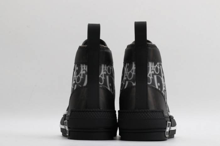 D10R B23 Homme Kaws High Top Sneaker
