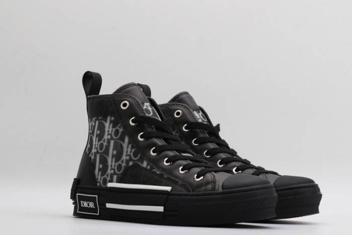 D10R B23 Homme Kaws High Top Sneaker