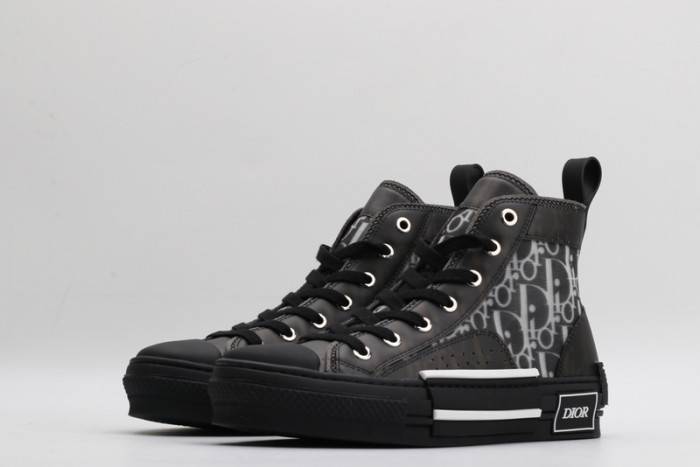D10R B23 Homme Kaws High Top Sneaker